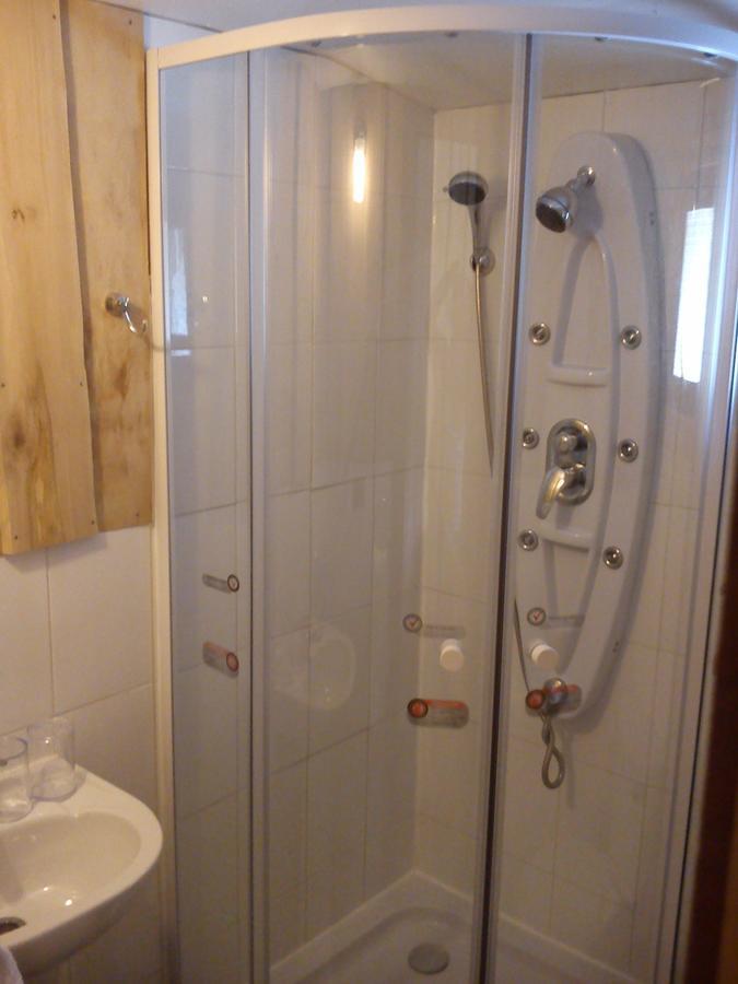 Hostal Los Alamos Neltume Eksteriør billede